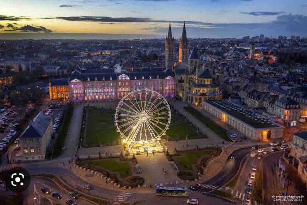 Sublime Appartement Typique Hypercentre Caen Exterior photo